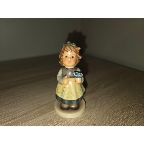Vintage Hummel Figurine "From The Heart" TMK 8 #761 3.5" Goebel Figure Germany - Picture 1 of 5